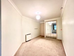 Bedroom- click for photo gallery